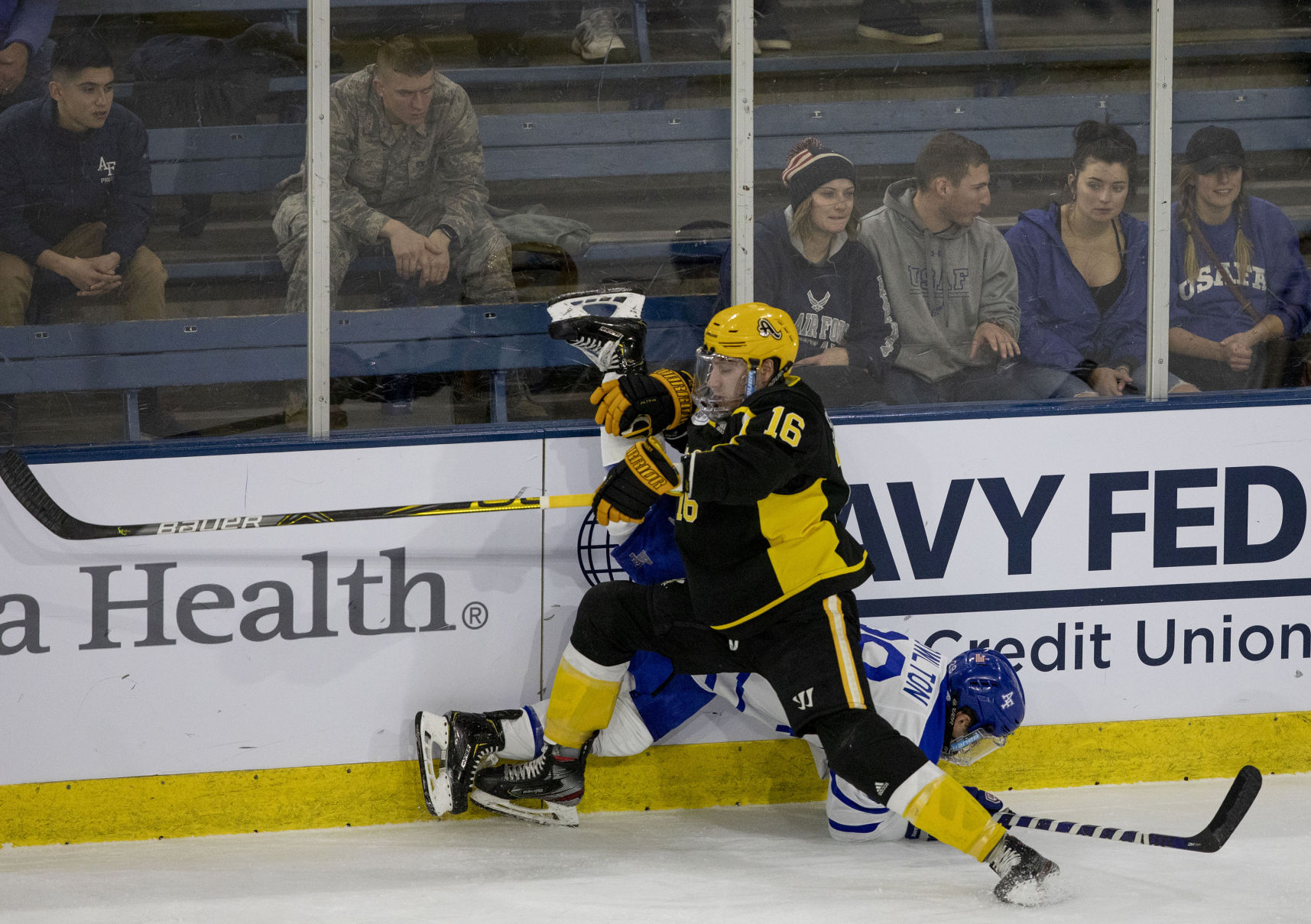010520-s-airforcehockey 09.jpg
